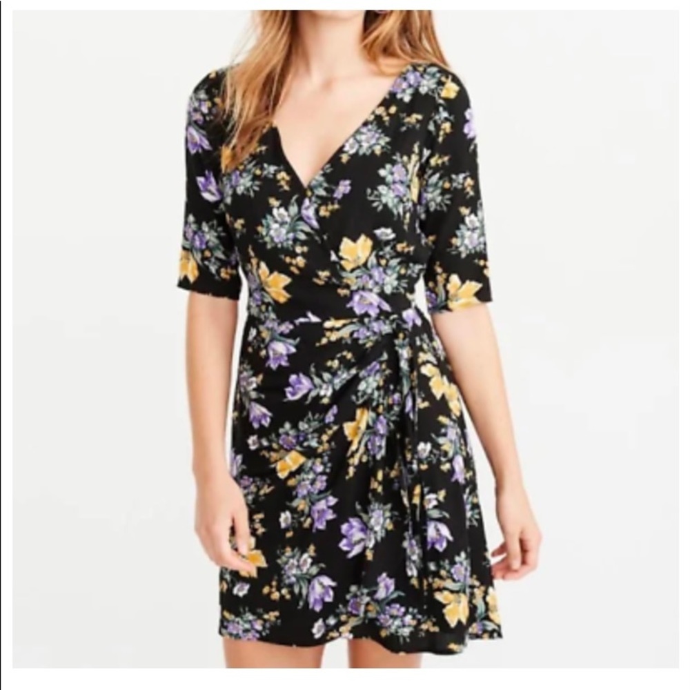 💜 ABERCROMBIE & FITCH SUMMER WRAP DRESS